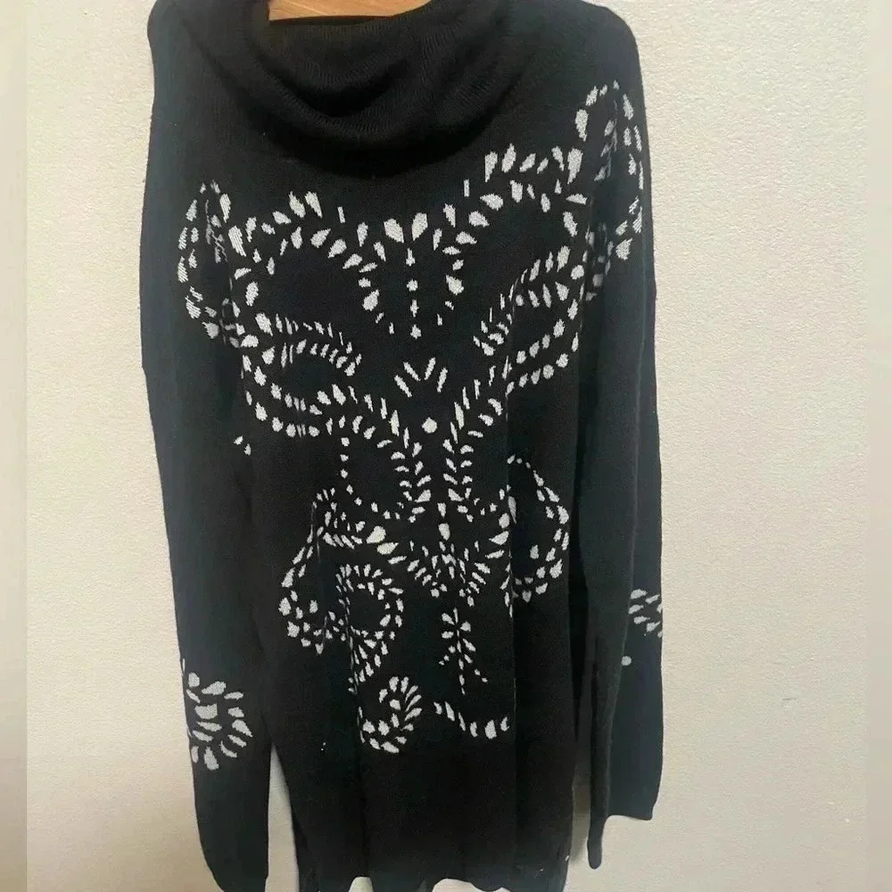 vertigo black turtleneck